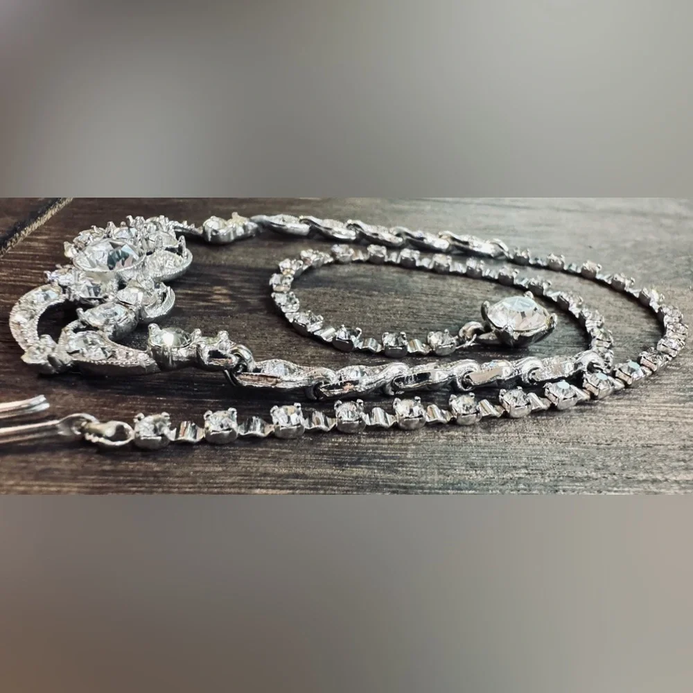Elegant Vintage Bogoff Rhinestone Necklace (17”)